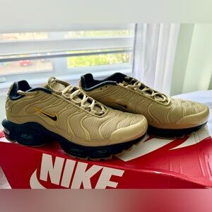 Nike Air Max Plus Wheat Grass size 6.5y or 8 women